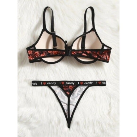 2X Plus Size Red Floral Letter Print Underwire & V-String Lingerie Set - Picture 2 of 5